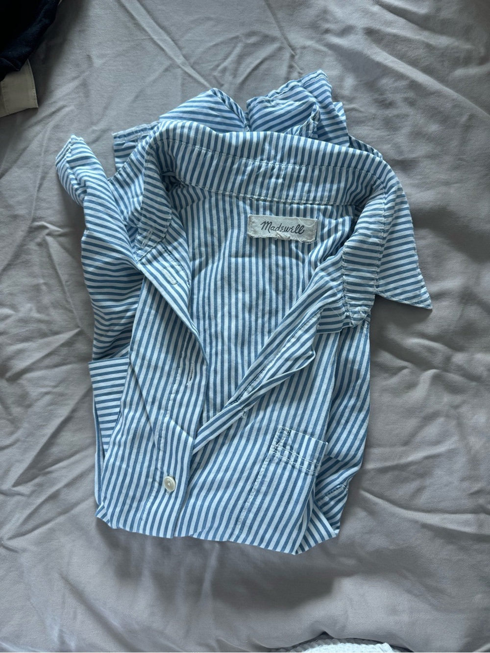 Madewell Men’s Blue and White Striped Button-Down Shirt